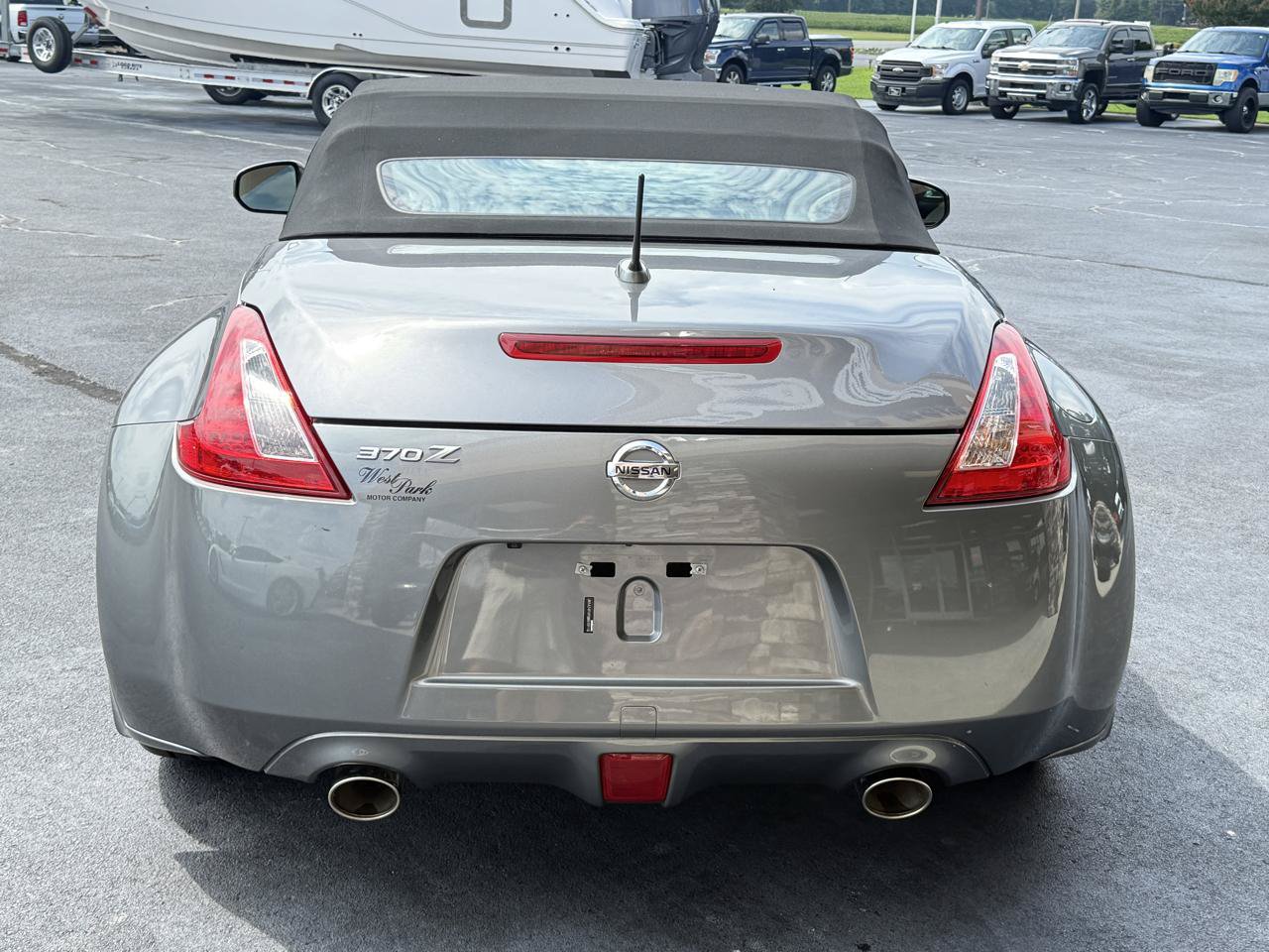 Used 2016 Nissan 370Z Touring Sport RWD image 4