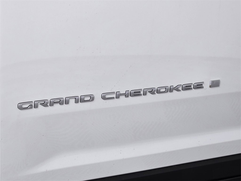 New 2025 Jeep Grand Cherokee Limited image 6
