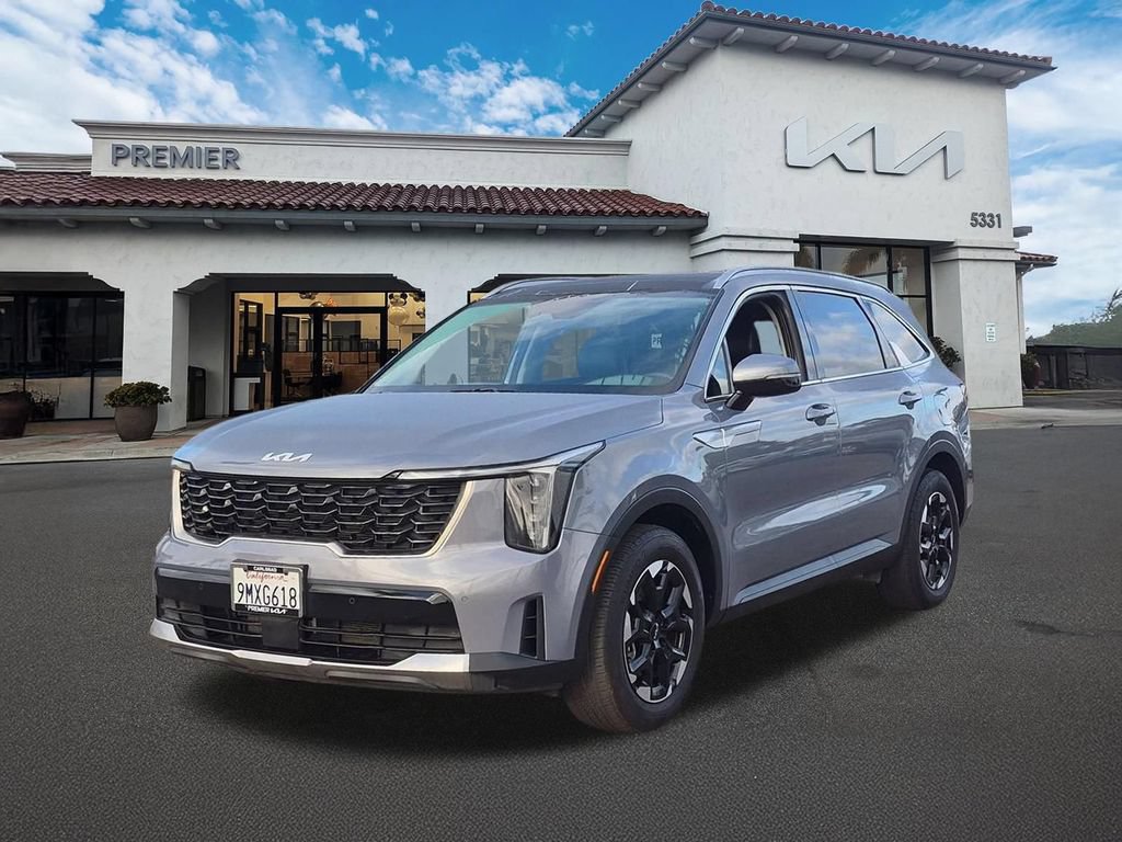 Certified 2024 Kia Sorento S w/ Panoramic Sunroof Package FWD image 4