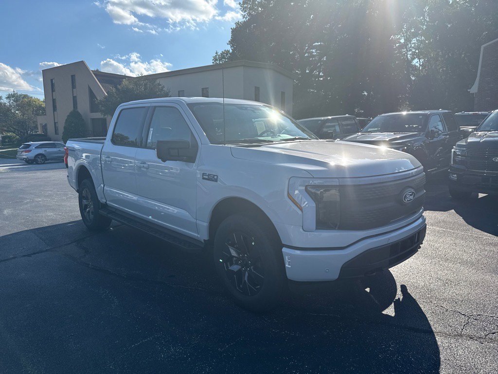 New 2025 Ford F150 Lightning Flash image 3