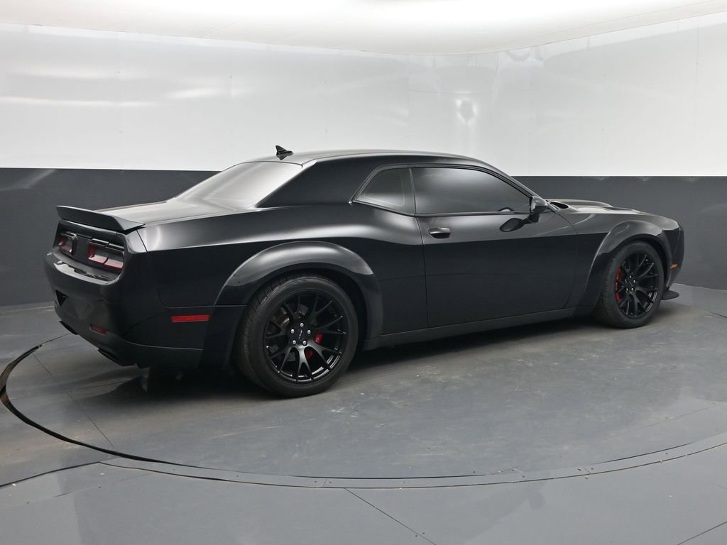 Used 2015 Dodge Challenger SRT Hellcat RWD image 3