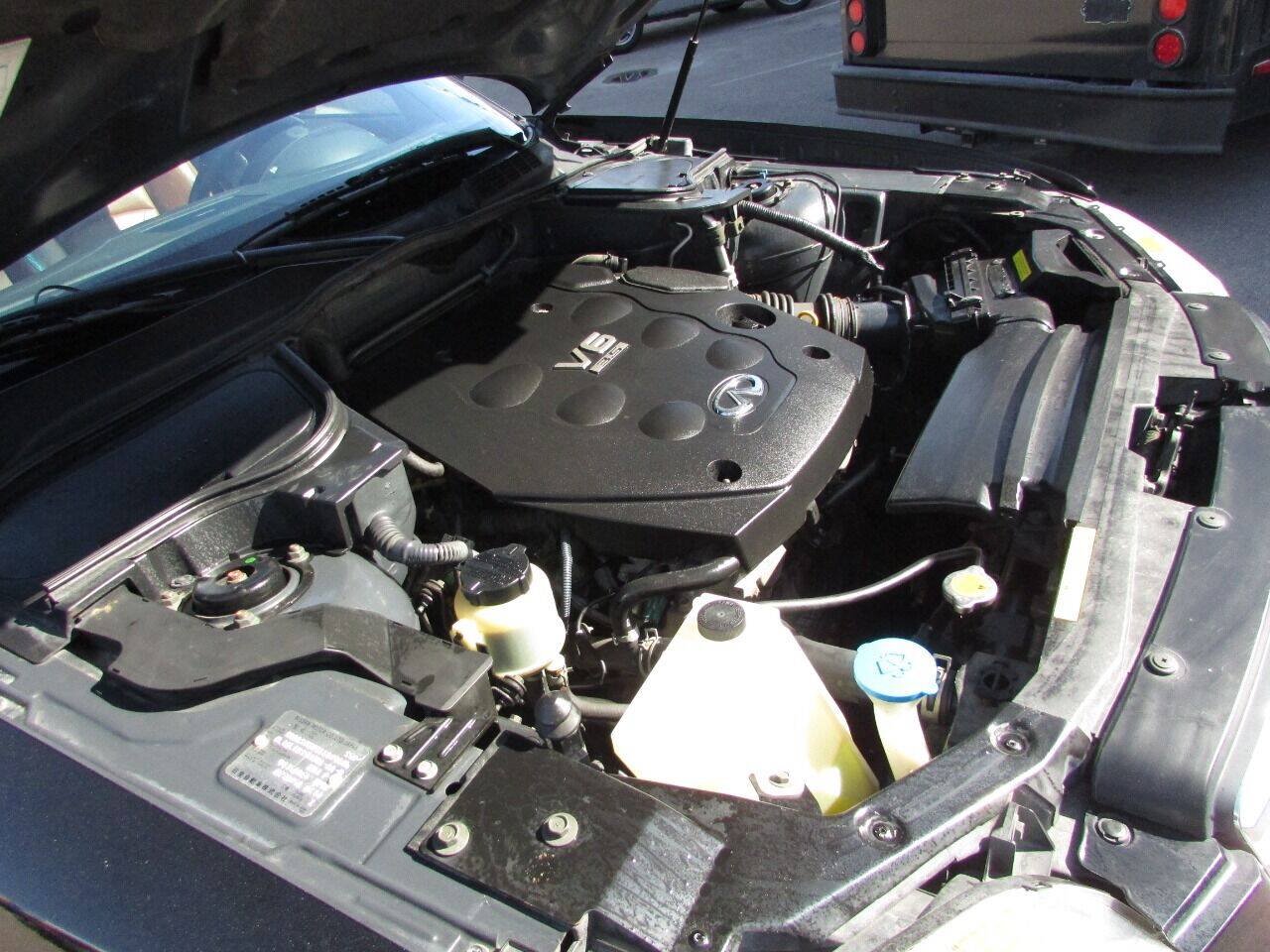 Used 2004 INFINITI FX35 2WD w/ Touring Pkg image 17
