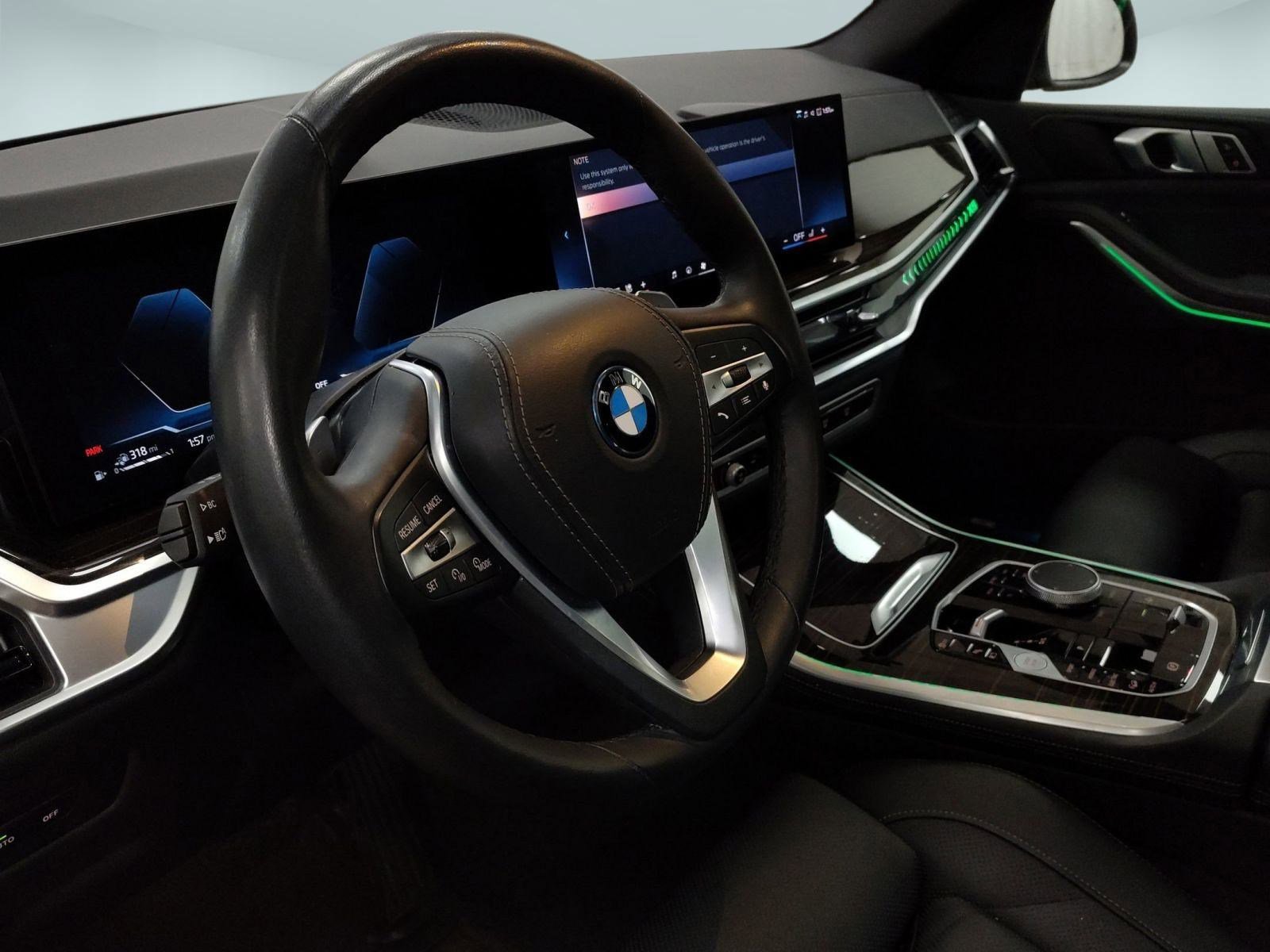 Used 2025 BMW X5 xDrive50e w/ Parking Assistance Package image 4