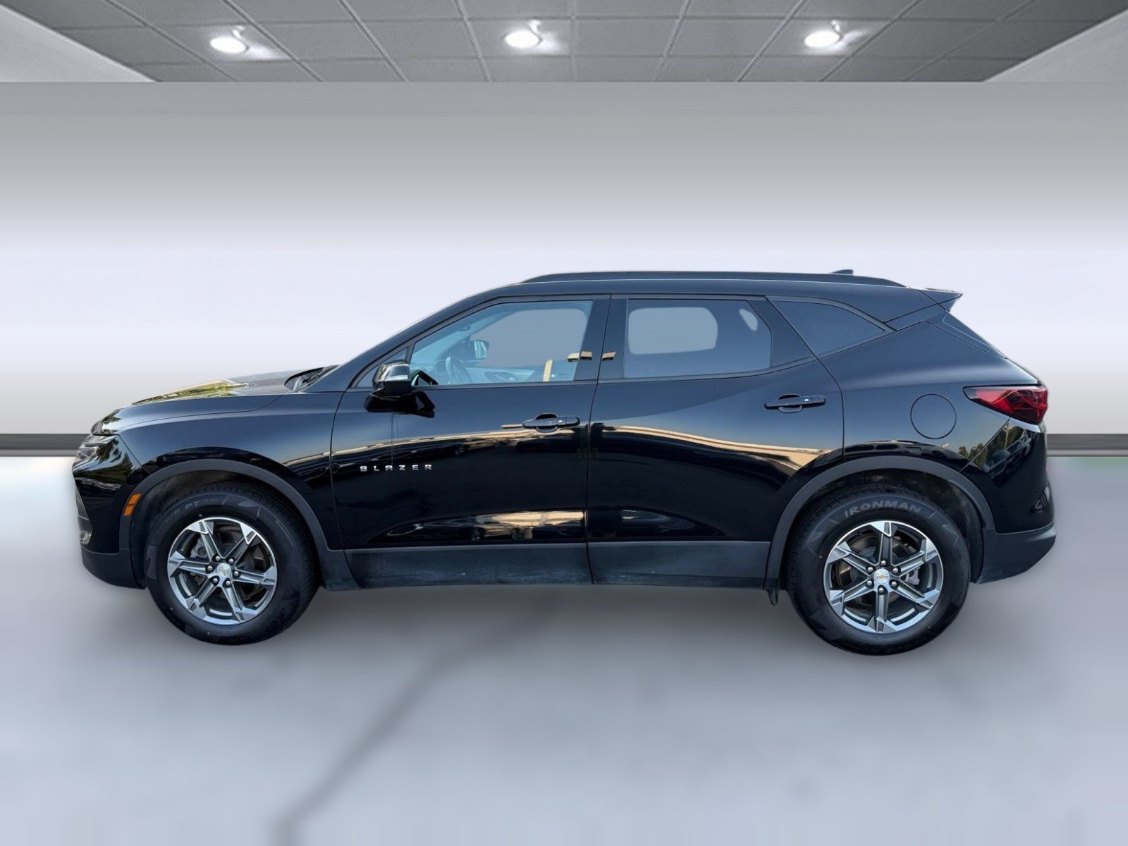 Used 2023 Chevrolet Blazer LT w/ LPO, Floor Liner Package AWD/4WD image 2