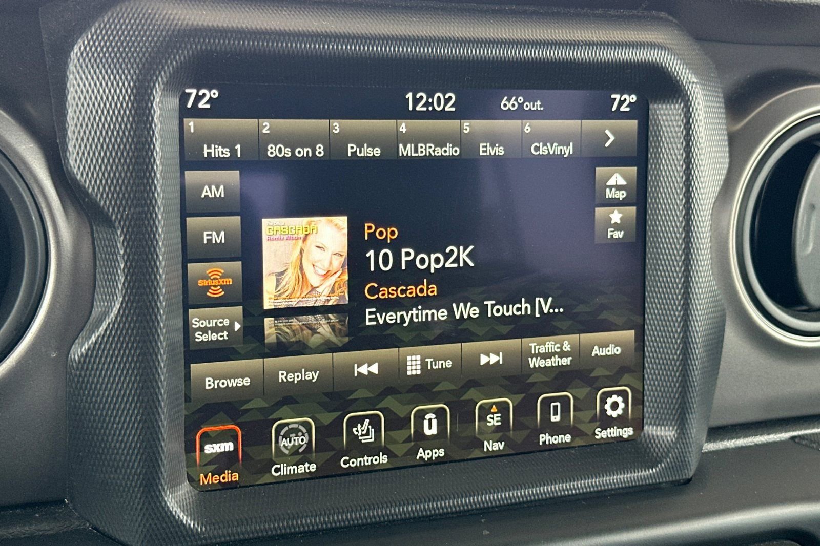 Used 2021 Jeep Gladiator Willys image 16