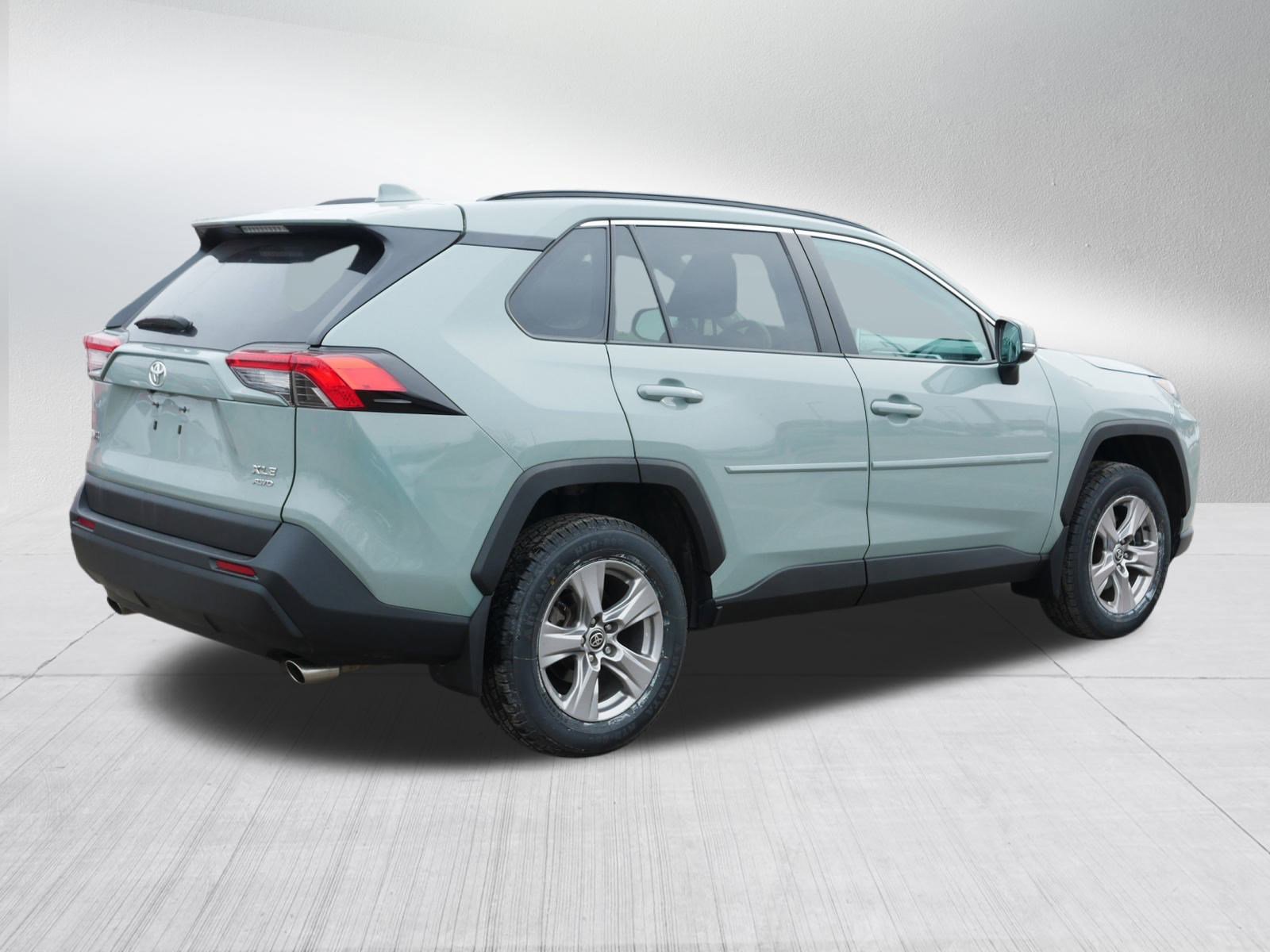 Used 2023 Toyota RAV4 XLE w/ Convenience Package image 7