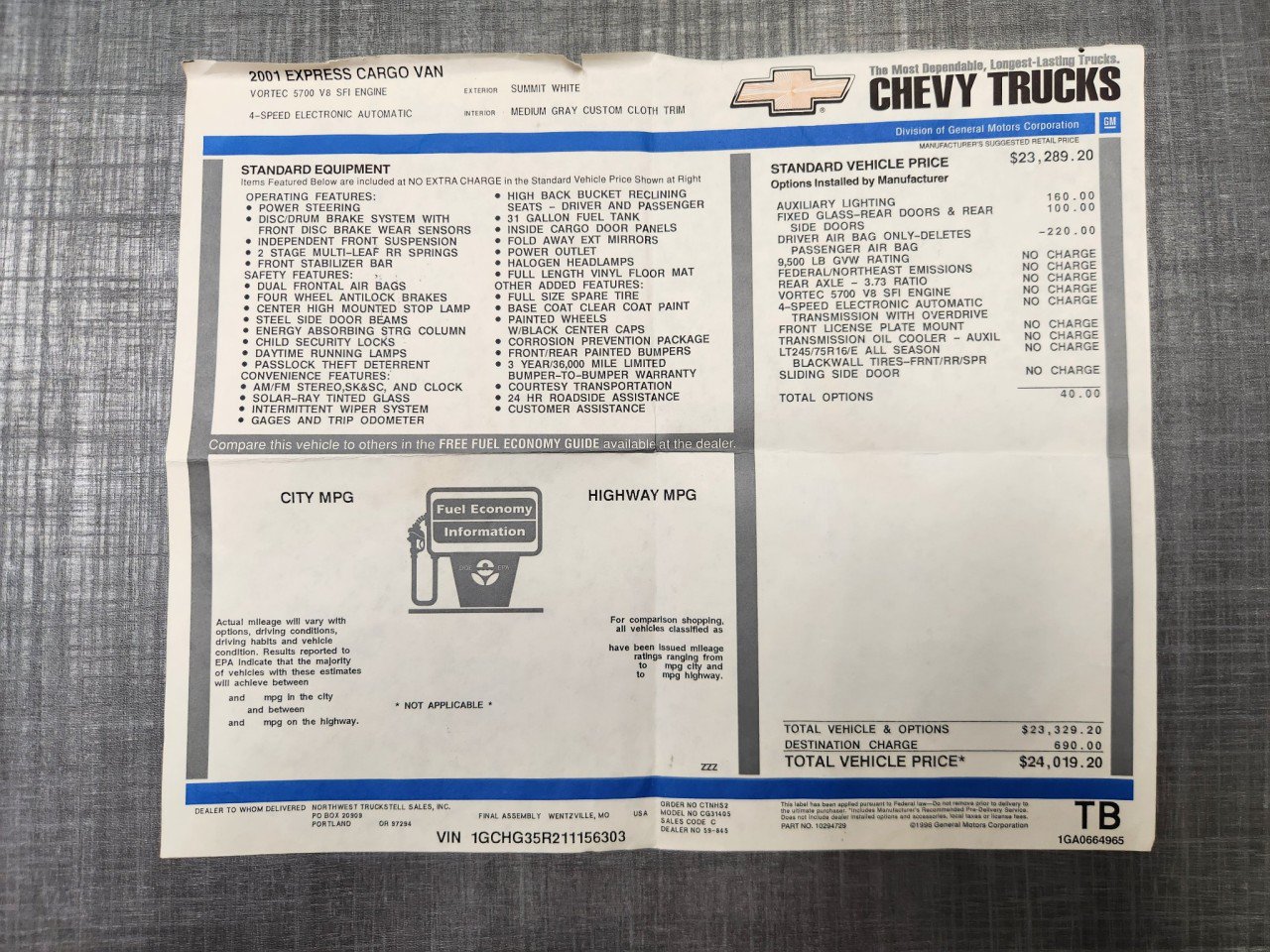 Used 2001 Chevrolet Express 3500 RWD image 17