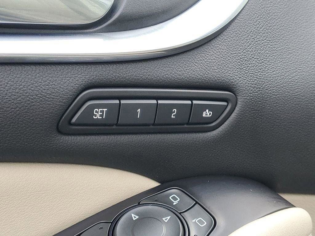 Used 2018 Buick Enclave Premium w/ Experience Buick Package image 24