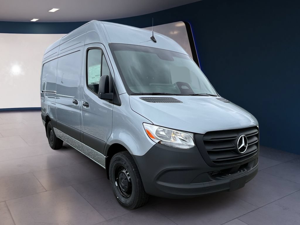 Used 2025 Mercedes-Benz Sprinter 2500 image 5