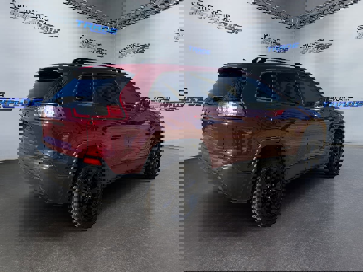 Used 2020 Jeep Cherokee Latitude Plus image 4