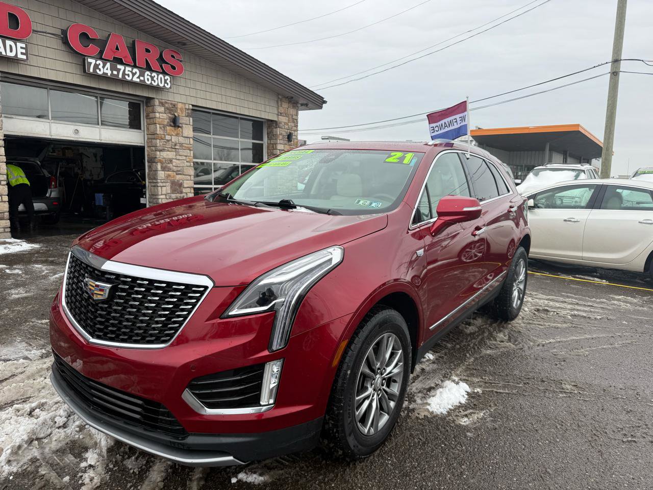 Used 2021 Cadillac XT5 Premium Luxury FWD image 3