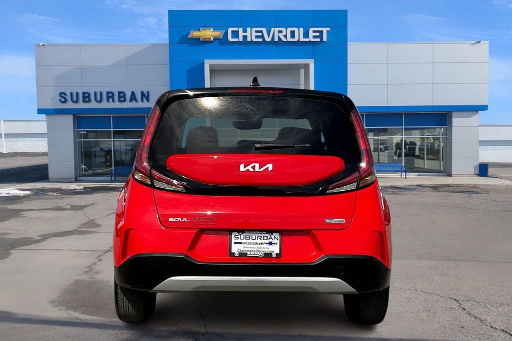 Used 2023 Kia Soul EX FWD image 4