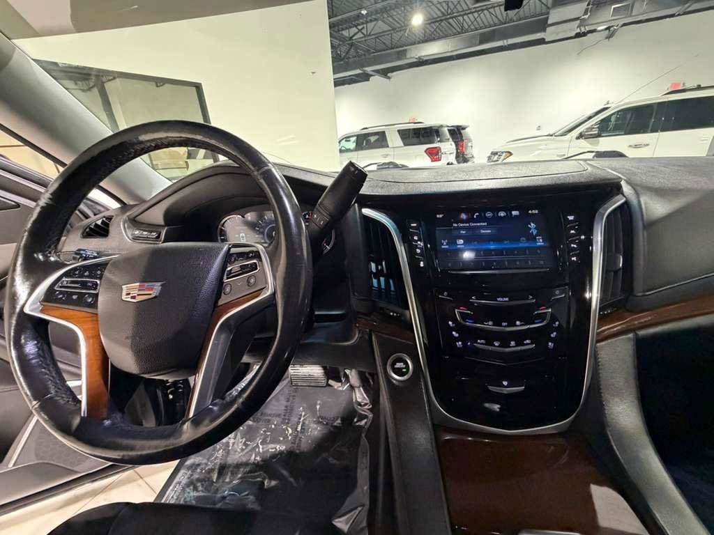 Used 2018 Cadillac Escalade ESV Premium Luxury image 25