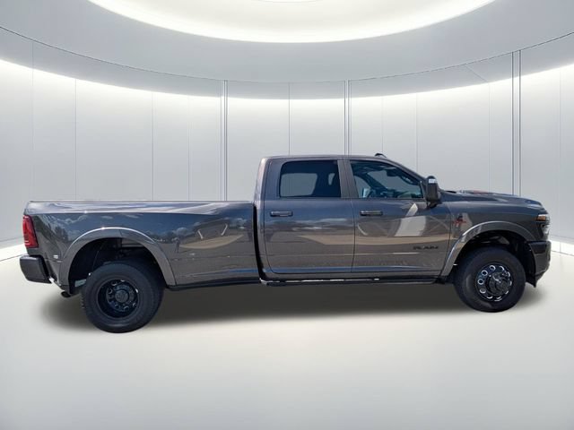 Used 2025 RAM 3500 Limited AWD/4WD image 7
