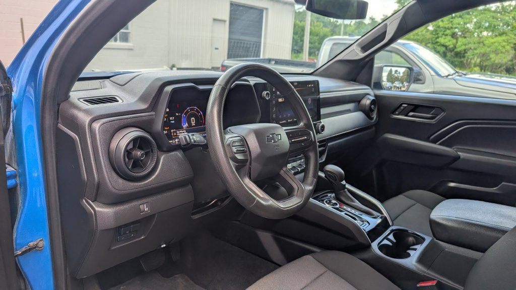 Used 2024 Chevrolet Colorado Trail Boss w/ LPO, Skid Plate Package AWD/4WD image 6