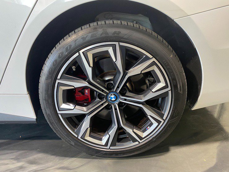 Used 2024 BMW i4 M50 w/ Premium Package AWD/4WD image 11