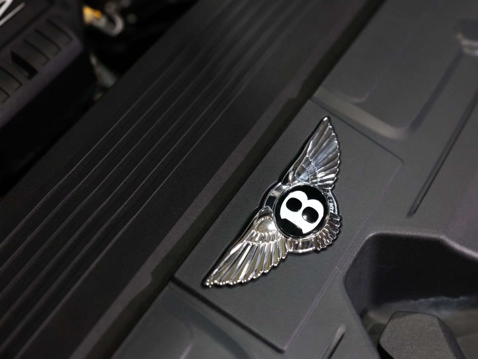 Used 2020 Bentley Continental GT AWD/4WD image 32