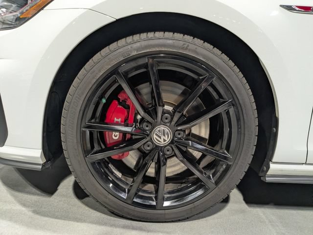 Used 2019 Volkswagen GTI SE FWD image 16