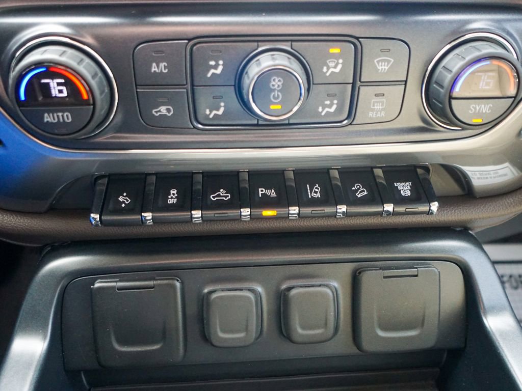 Used 2018 Chevrolet Silverado 2500 LTZ w/ Duramax Plus Package image 28