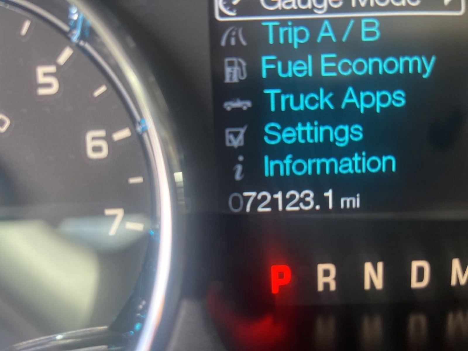 Used 2014 Ford F150 Lariat w/ Equipment Group 502A Luxury image 10