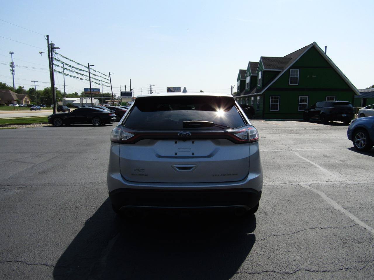 Used 2016 Ford Edge Titanium w/ Technology Package FWD image 6