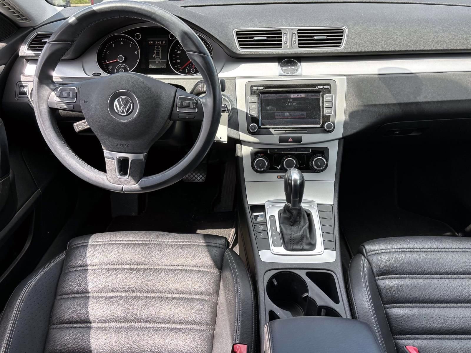 Used 2012 Volkswagen CC Sport image 27