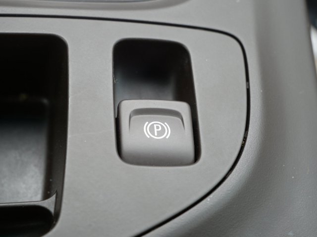 Used 2013 Buick Regal Premium FWD image 25