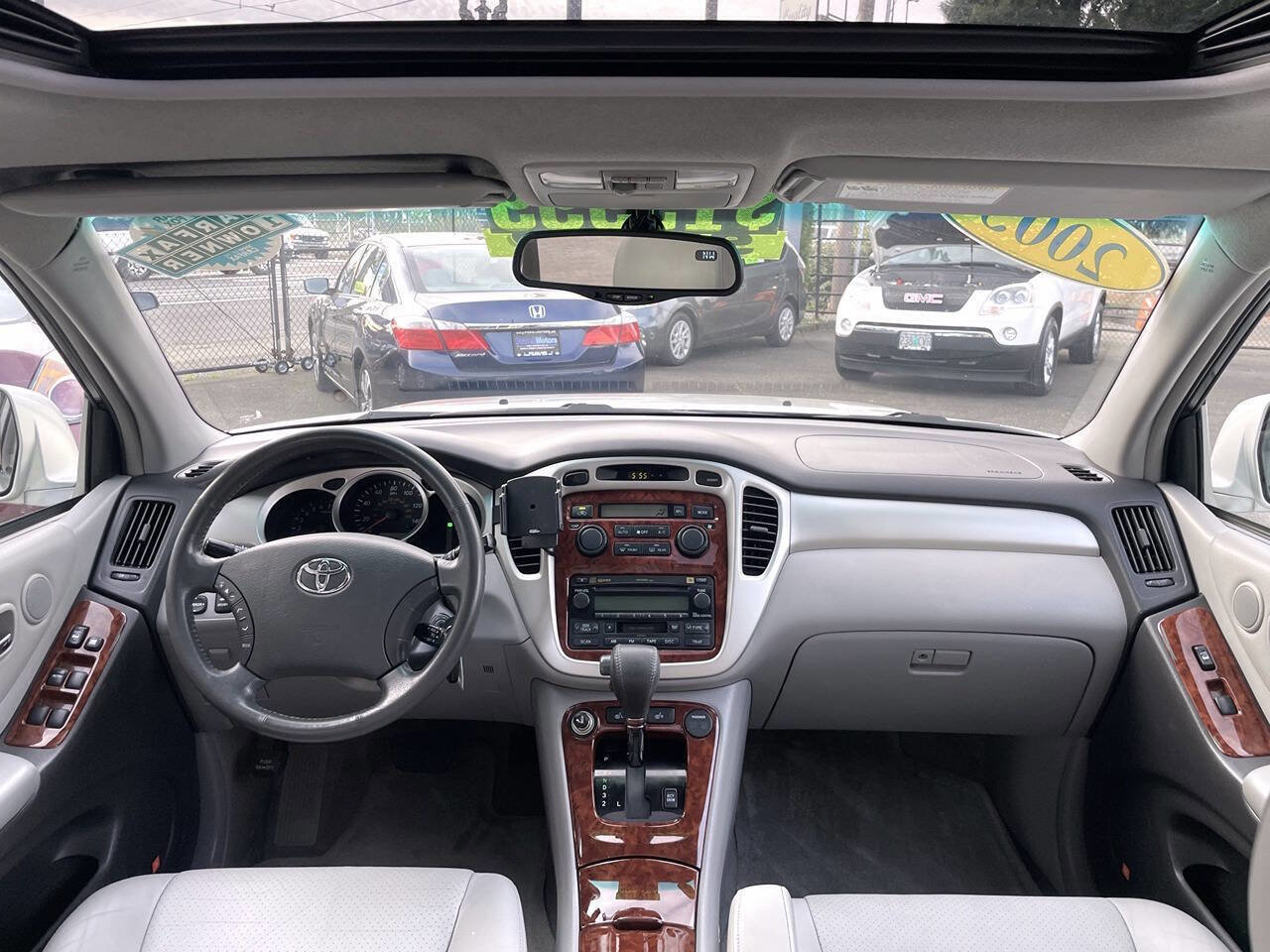 Used 2005 Toyota Highlander Limited AWD/4WD image 23