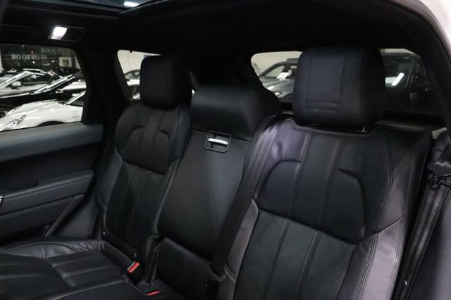 Used 2015 Land Rover Range Rover Sport HSE image 15