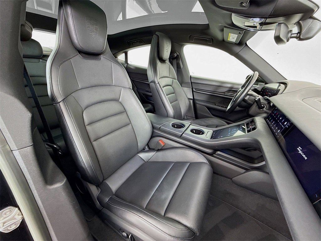 Certified 2022 Porsche Taycan image 30