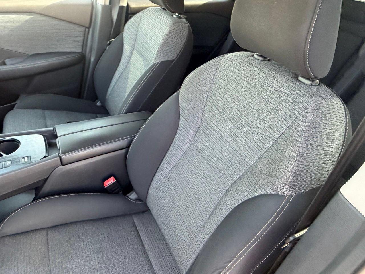 Certified 2022 Nissan Rogue SV FWD image 26