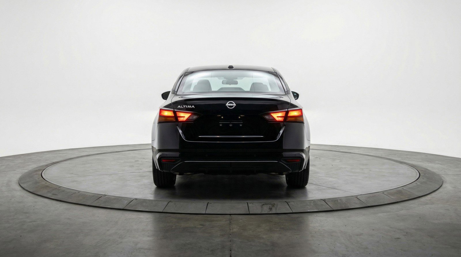 Used 2025 Nissan Altima 2.5 SV image 7