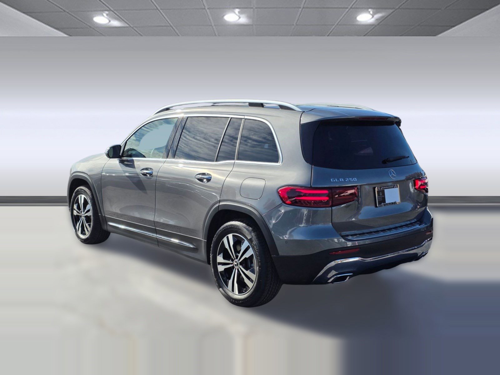 New 2026 Mercedes-Benz GLB 250 4MATIC image 3