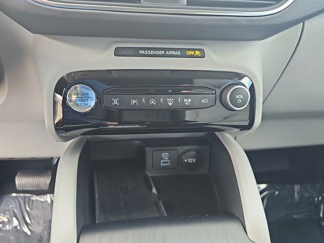 Used 2023 Ford Escape Platinum image 24