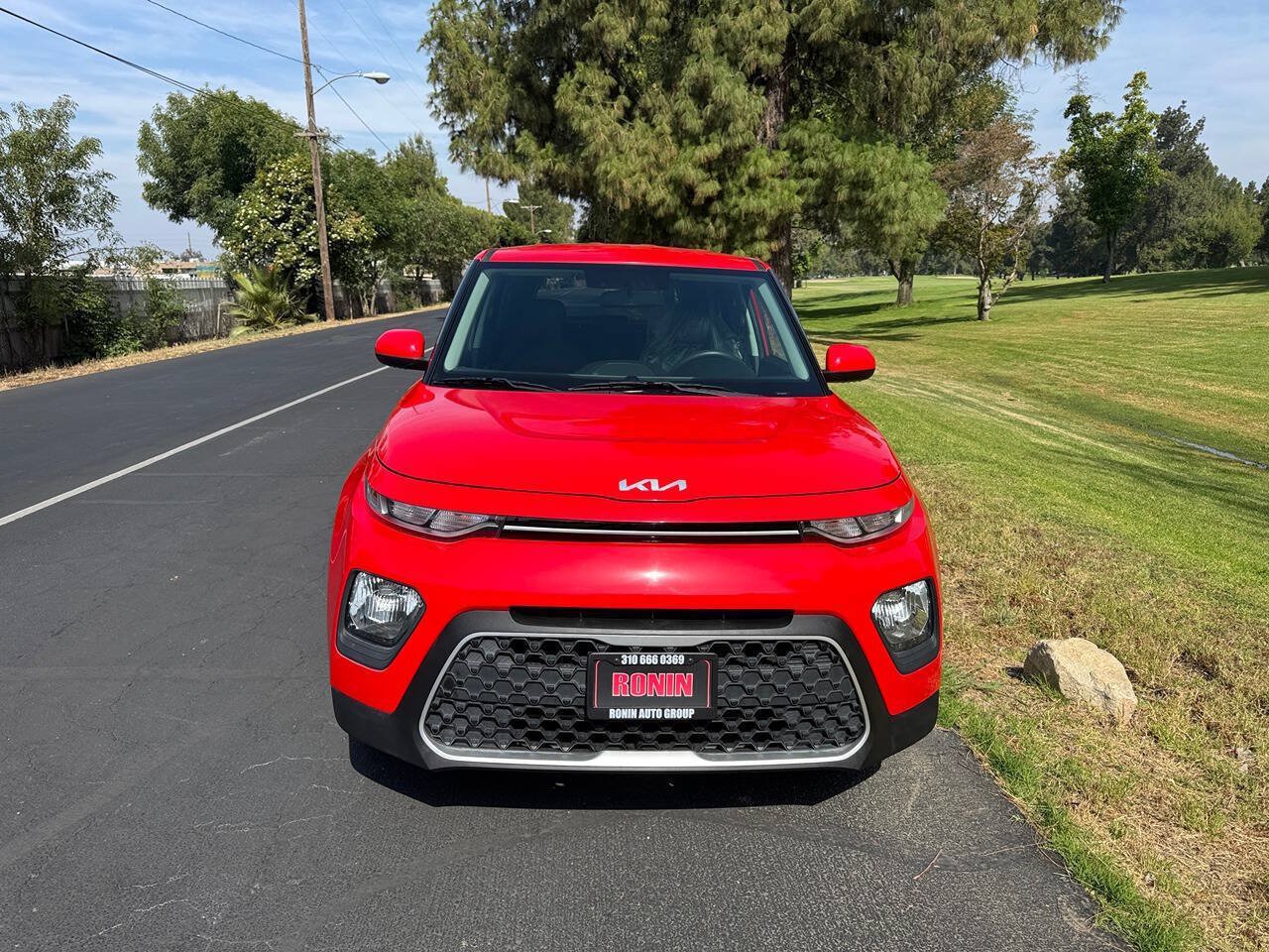 Used 2022 Kia Soul LX FWD image 3