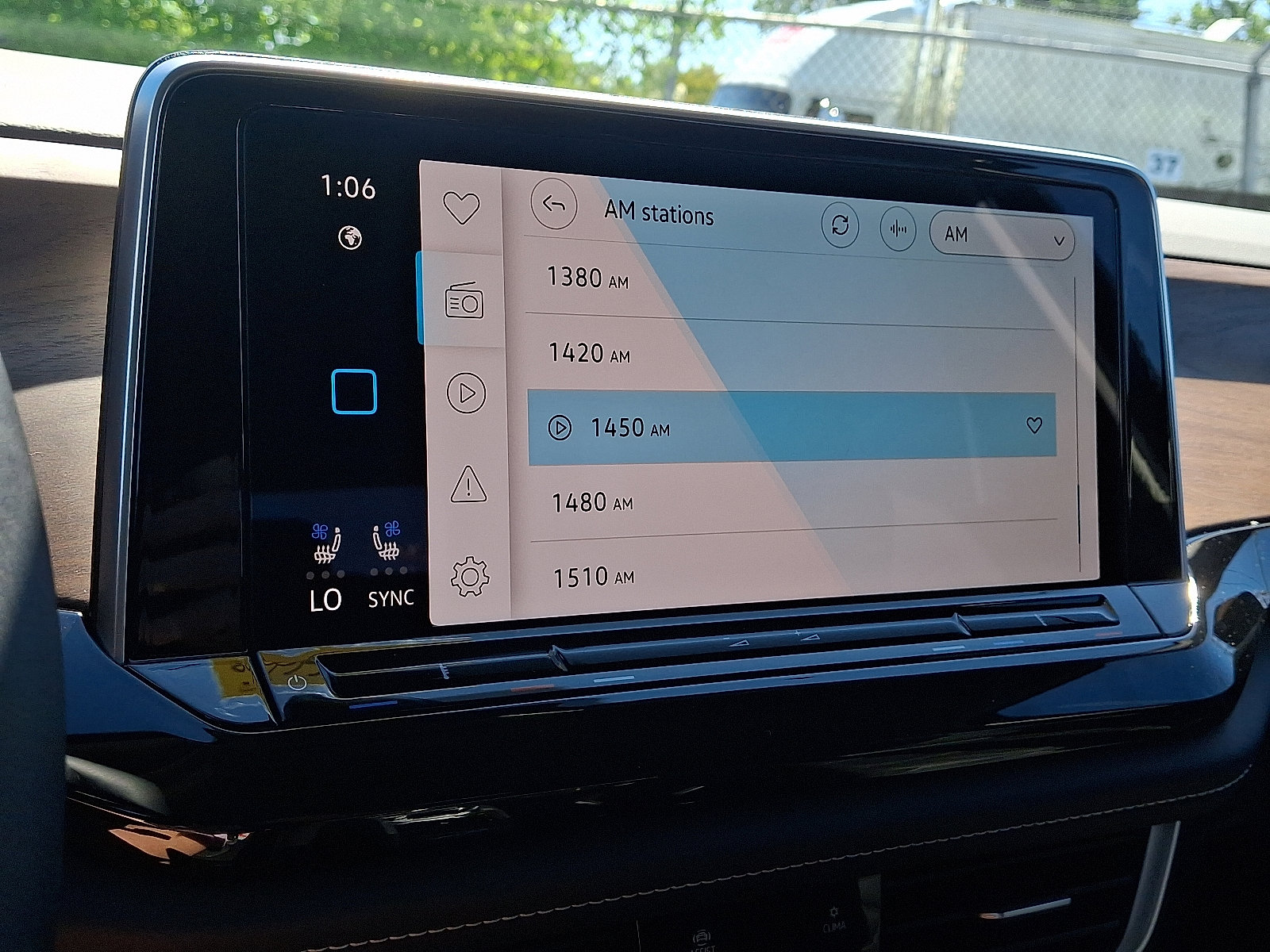 New 2026 Volkswagen Atlas SE image 11