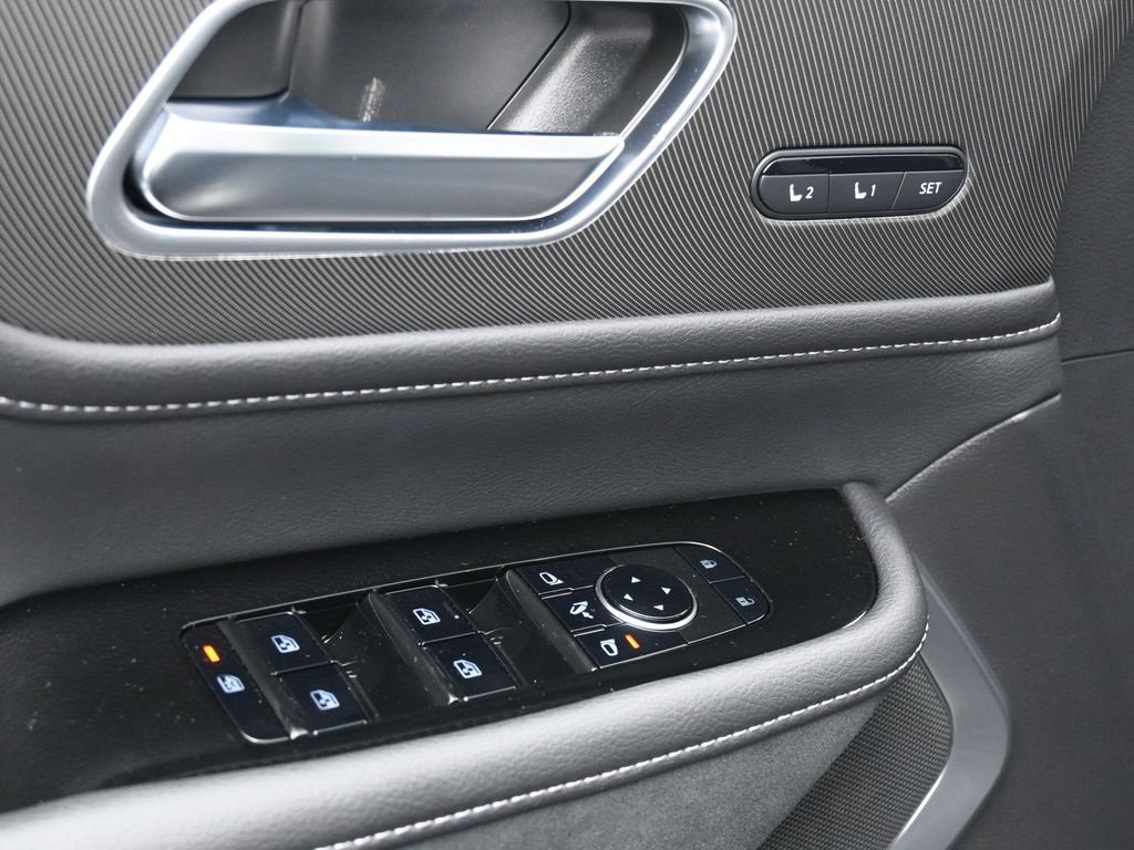 New 2026 INFINITI QX80 Luxe image 17