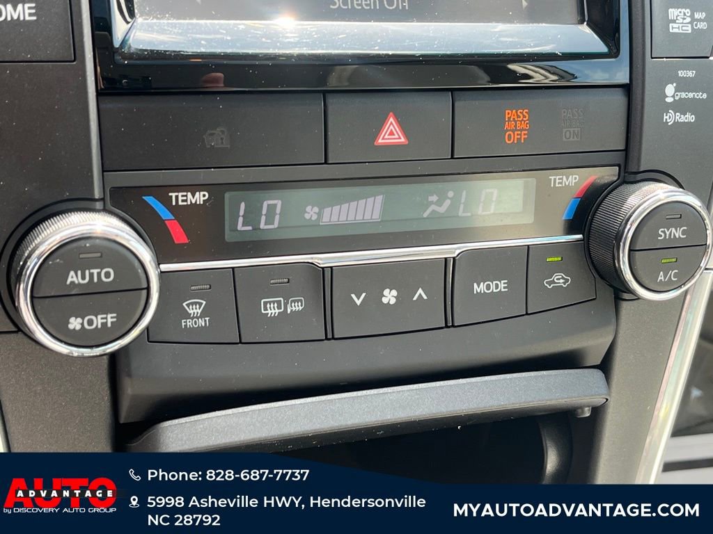 Used 2015 Toyota Camry XLE w/ Moonroof Package FWD image 17