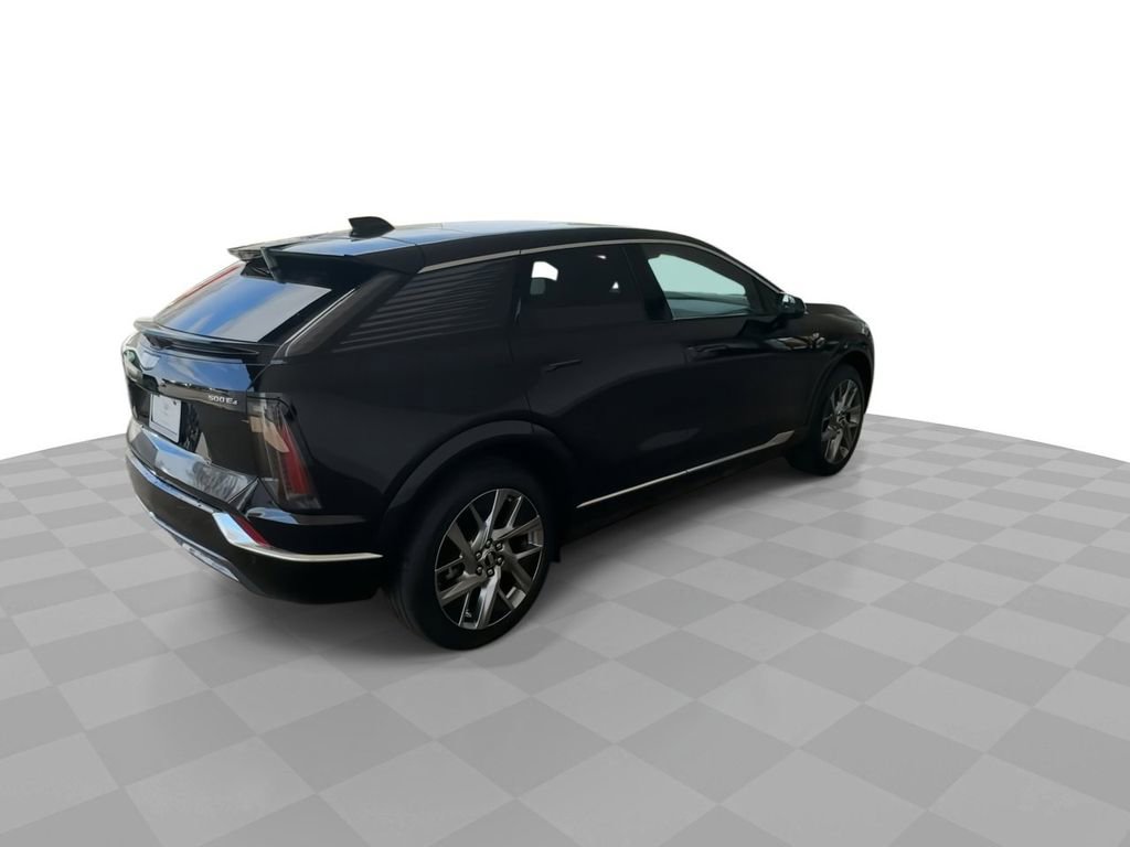 Certified 2025 Cadillac Optiq Luxury 2 w/ LPO, Floor Liner Package image 8