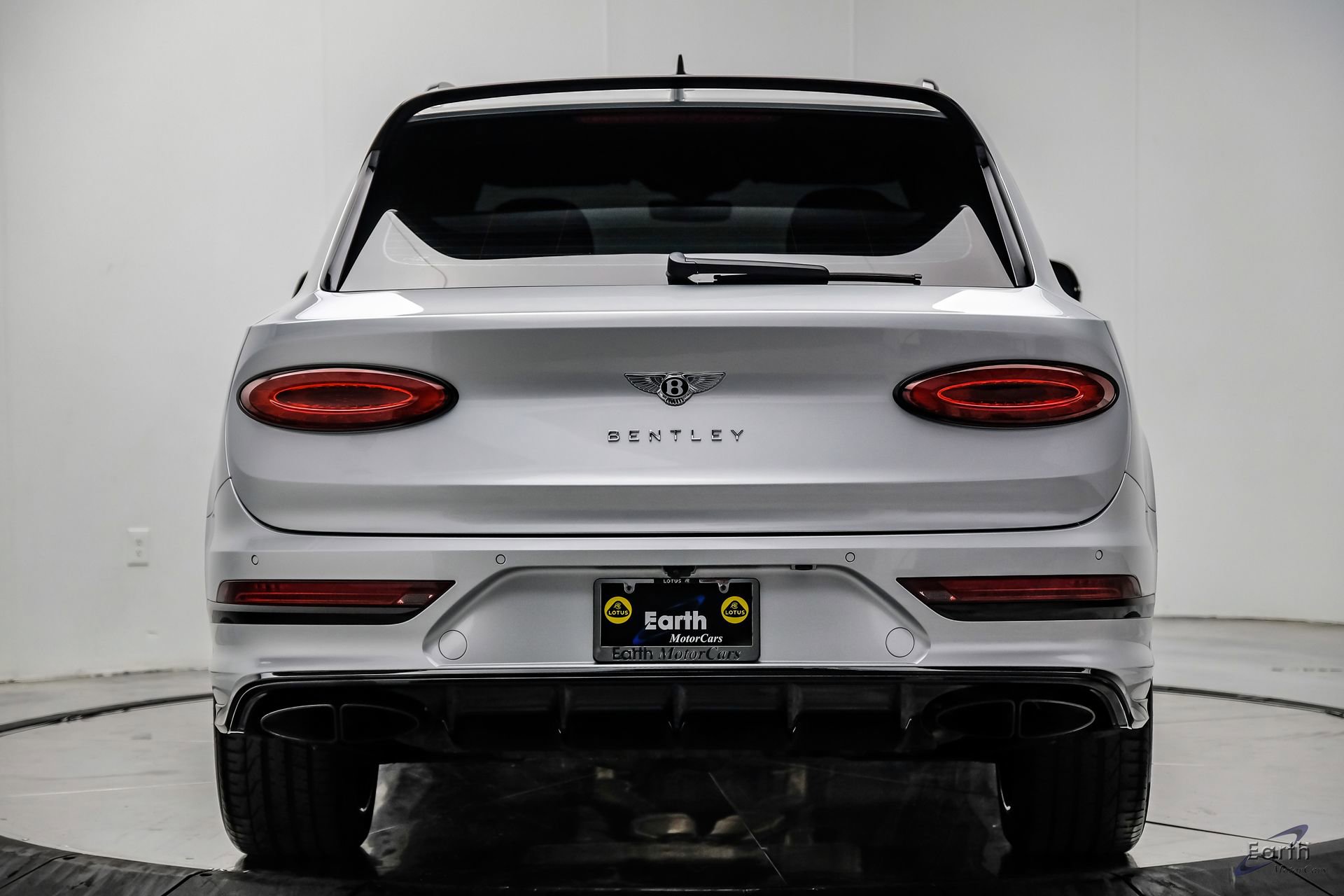 Used 2022 Bentley Bentayga AWD/4WD image 12