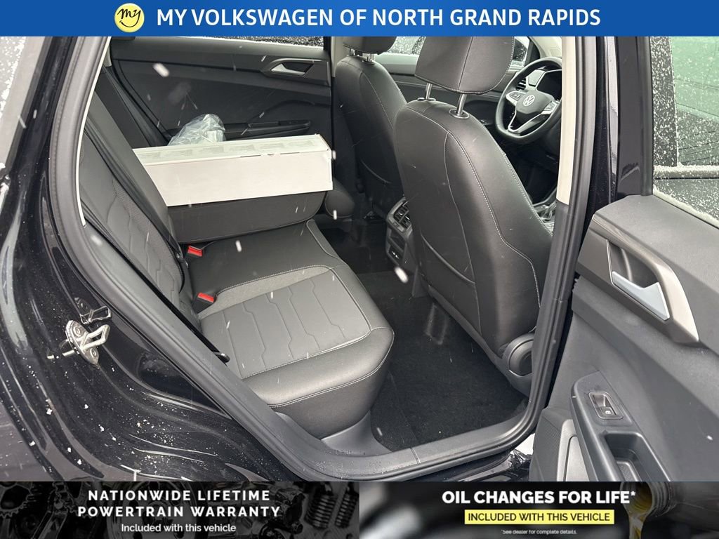 New 2026 Volkswagen Taos SE image 25