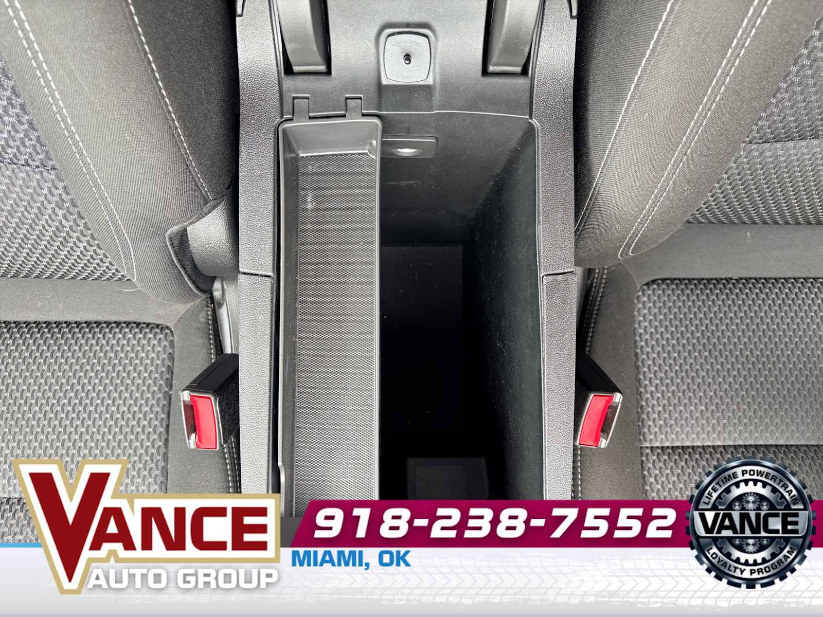 Used 2024 GMC Terrain SLE w/ Driver Convenience Package FWD image 34