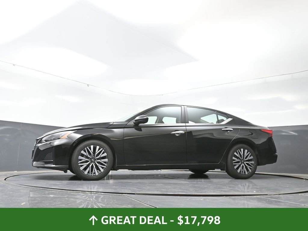 Used 2024 Nissan Altima 2.5 SV image 52