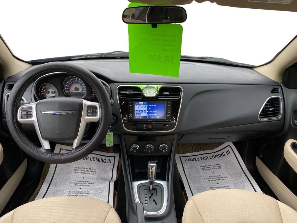 Used 2012 Chrysler 200 Touring FWD image 12