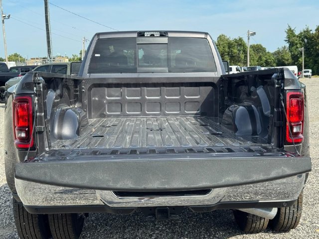 New 2027 RAM 3500 Tradesman AWD/4WD image 5