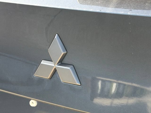 New 2026 Mitsubishi Outlander LE FWD image 11