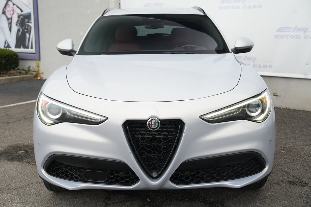 Used 2022 Alfa Romeo Stelvio Sprint image 5
