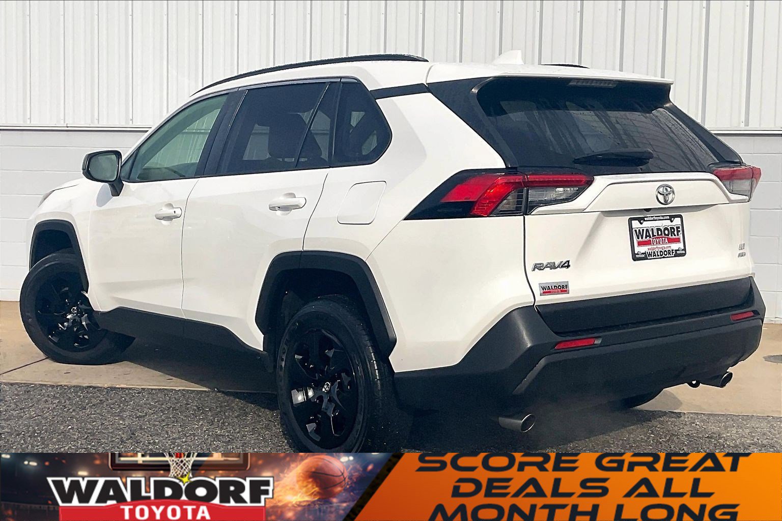 Used 2019 Toyota RAV4 LE w/ All Weather Liner Package image 7