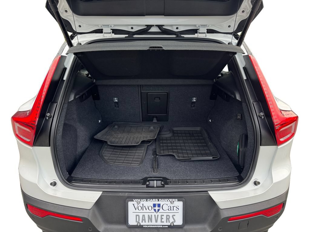 Certified 2023 Volvo XC40 Recharge Plus w/ Protection Package Premier AWD/4WD image 6