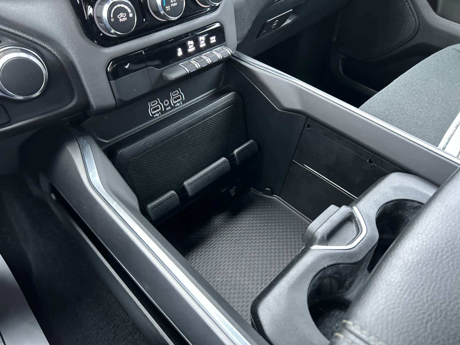 Used 2025 RAM 1500 Big Horn image 40